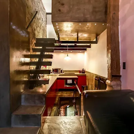 Magnificent Maisonette In The 10th Arr By Guestready *